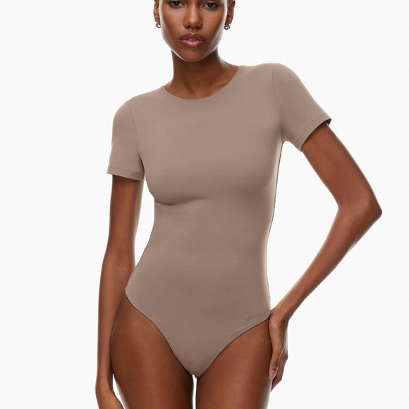 Babaton Tops - Aritzia Babaton Original Contour Crew Bodysuit Short-sleeve Size M Taupe